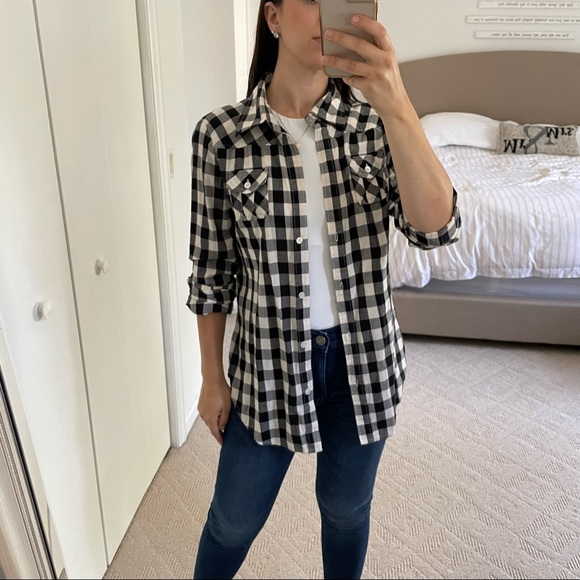 Elizabeth and James Top - Picture 4 of 9